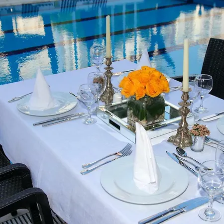 Hotel Lara Park 3*