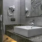 فندق لارا بارك