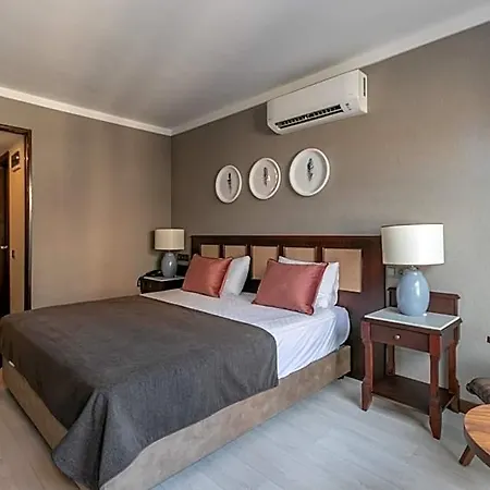 Hotel Lara Park 3*