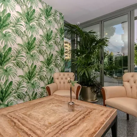 Hotel Lara Park 3*