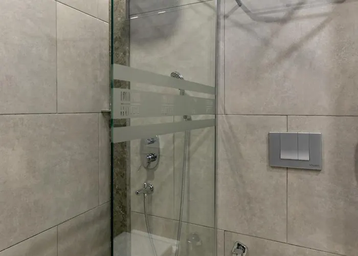 拉拉公园酒店 3*