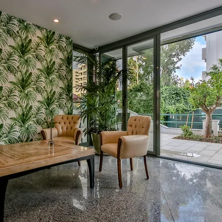 Hotel Lara Park 3*