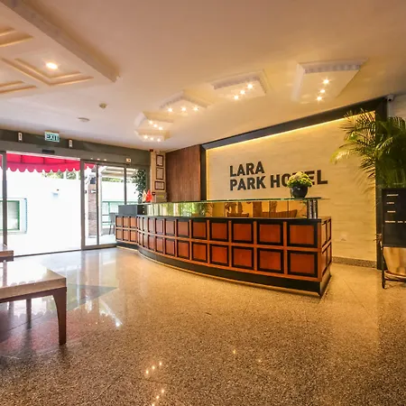 拉拉公园酒店 3*